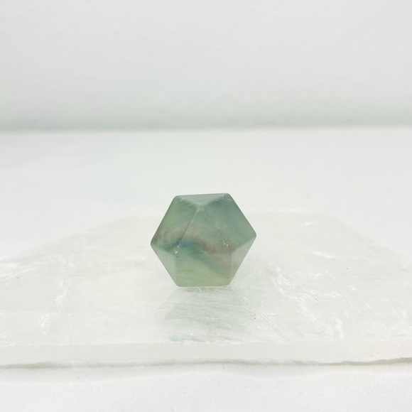 Fluorite healing stone - Picture 2 of 2